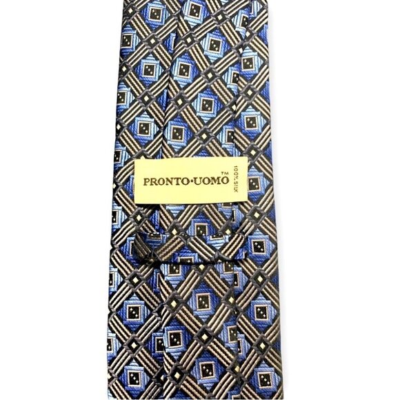 PRONTO UOMO- EUC - XL 65” - 100% silk Tie - Blue & Silver Squared - Picture 4 of 5